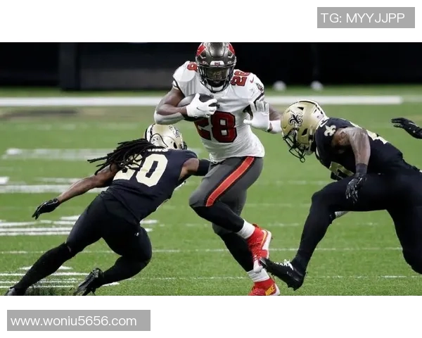 酋长队与海盗队精彩回放分析揭示比赛关键时刻与战术对决